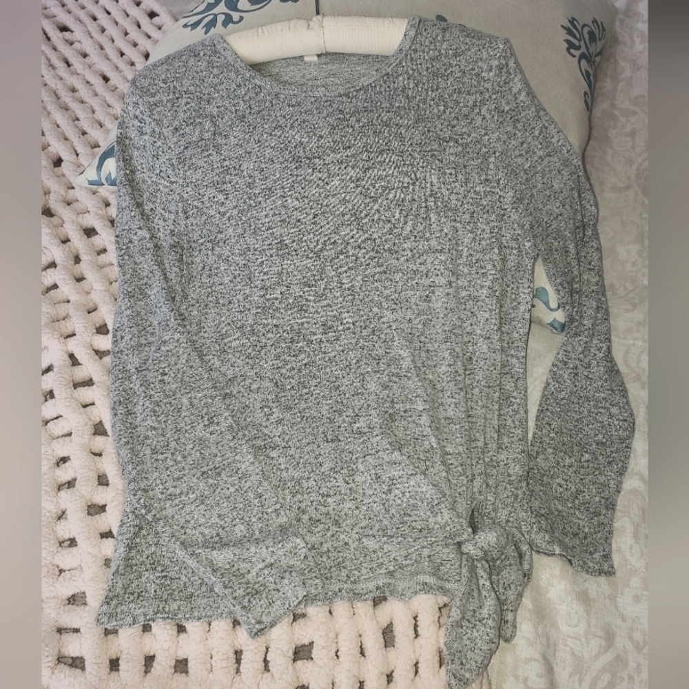 Gray scoopneck, tie front sweater, Size S
